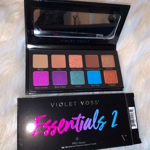 Violet Voss Essentials makeup palette